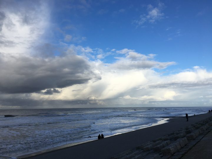 Wolken und Sonne auf Norderney am Nordstrand
